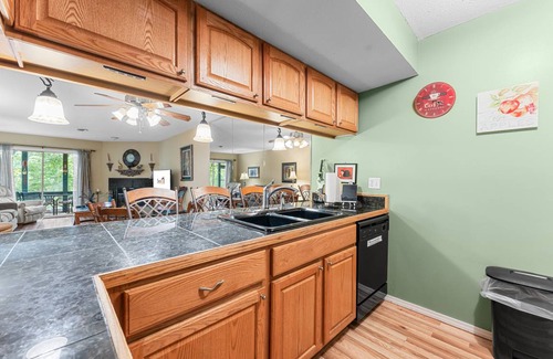 Table Rock Condo | 114 m² Condo ∙ 2 bedrooms ∙ 6 guests