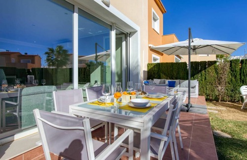 Molinell Other | 115 m² Accommodation ∙ 3 bedrooms ∙ 6 guests