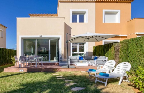Molinell Other | 115 m² Accommodation ∙ 3 bedrooms ∙ 6 guests