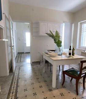 Volos City Centre Villa | 115 m² Villa ∙ 2 bedrooms ∙ 4 guests