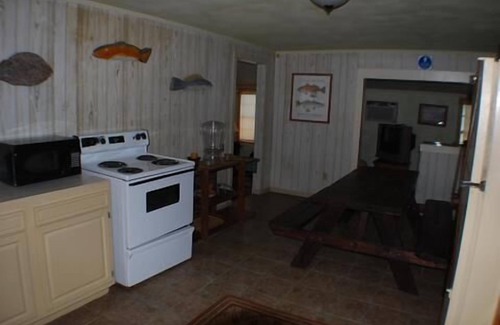 Port Mansfield Condo | 116 Southshore - Cute little hideaway, ready for the all around fishing