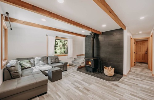 Glacier Cabin | 117 m² Cabin ∙ 3 bedrooms ∙ 7 guests