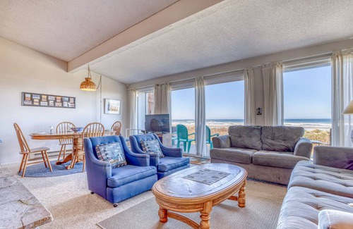 Sandpiper Village Condo | 117 m² Condo ∙ 3 bedrooms ∙ 8 guests