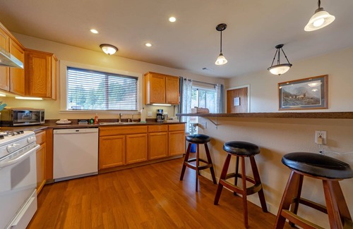 Orick House | 11A Roosevelt Elk Suite at the Meadow Site