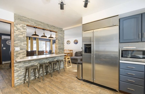 Fraser Ski Chalet | 11BR 8Bath Chalet with mountain views and close to the bus.