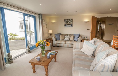 Kingsbridge Cottage | 12 Crabshell Heights