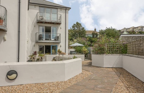 Kingsbridge Cottage | 12 Crabshell Heights