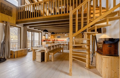 Novallay Ski Chalet | 12 guests big and fully renovated chalet 10mn drive from the ‘3 Vallées’ !