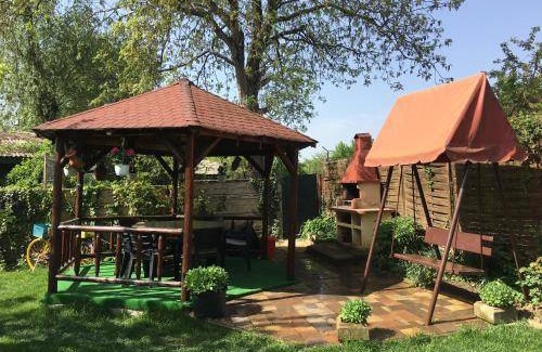 Satu Mare Bed & Breakfast | 12 m² Bed and breakfast ∙ 3 guests