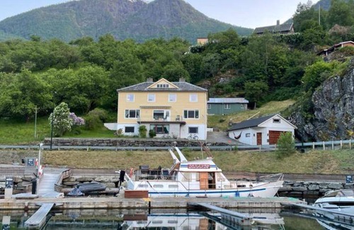 Flåm Bed & Breakfast | 12 m² Bed and breakfast ∙ 2 guests