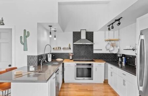 Indian Hills House | 12 min to Red Rocks - Hot Tub, Fire Pit & Mountain Views