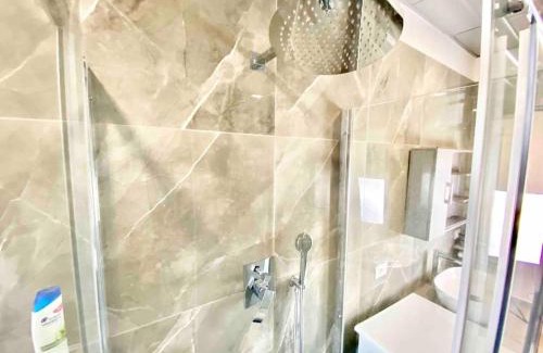 Dergano Apartment | [12 Minuti dal Duomo]Metro+10 posti letto