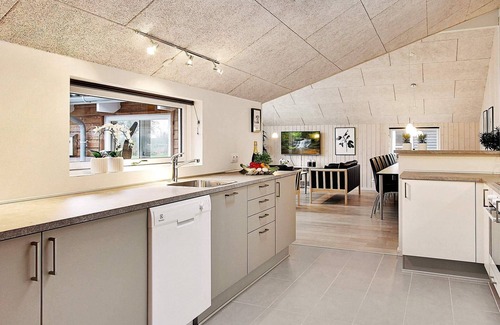 Olpenitz House | 12 person holiday home in Hasselberg