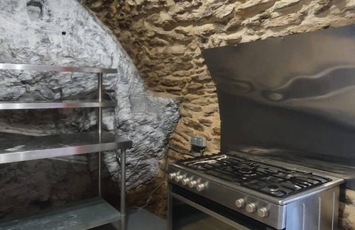Le Martinet House | 12-person house with swimming pool, covered terrace, barbecue, shops nearby