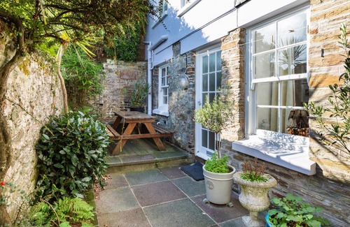 Salcombe House | 12 Robinsons Row