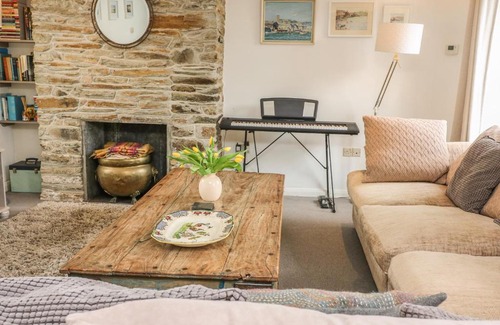 Salcombe House | 12 Robinsons Row