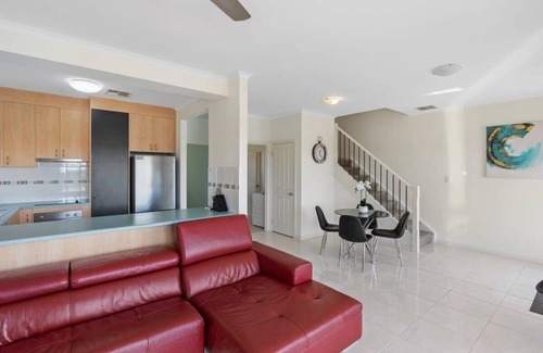 Nangkita House | 12 Wentworth Pde Hindmarsh Island - Wi-Fi Included