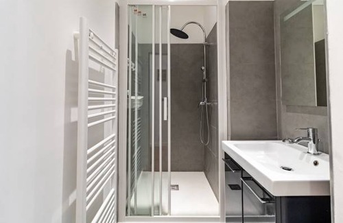 Noailles Apartment | 120 m² Apartment ∙ 5 bedrooms ∙ 9 guests