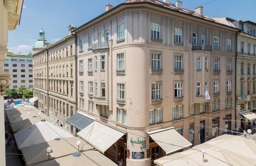 Zagreb Apartment | 120 m² Apartment ∙ 4 bedrooms ∙ 14 guests
