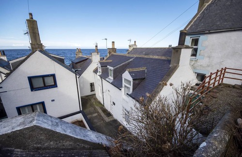 Gardenstown Cottage | 120 m² Cabin ∙ 2 bedrooms ∙ 4 guests