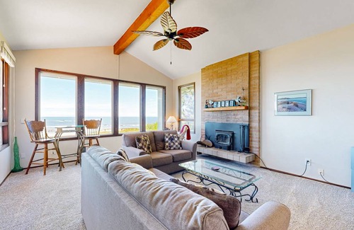 Seal Rock House | 120 m² House ∙ 2 bedrooms ∙ 6 guests