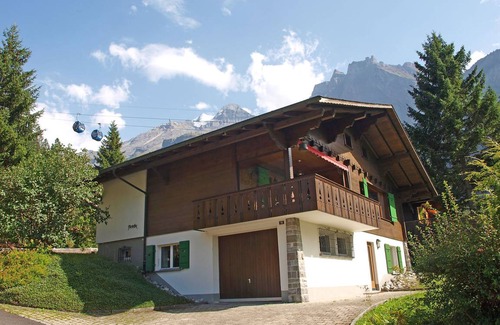 Kandersteg House | 120 m² House ∙ 3 bedrooms ∙ 6 guests