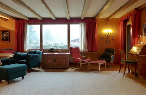 Kandersteg House | 120 m² House ∙ 3 bedrooms ∙ 6 guests