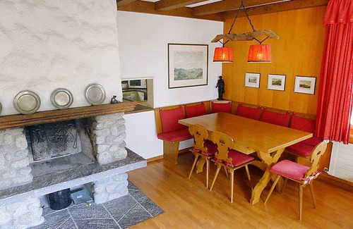 Kandersteg House | 120 m² House ∙ 3 bedrooms ∙ 6 guests