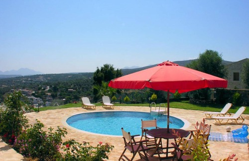 Agia Triada House | 120 m² House ∙ 3 bedrooms ∙ 6 guests