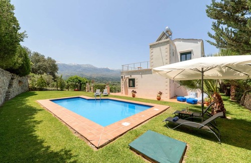 Vryses Villa | 120 m² Villa ∙ 3 bedrooms ∙ 6 guests