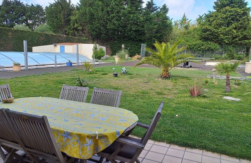 Saint-Hilaire-de-Riez House | 120m2 house on 2800m2 with very large swimming pool 3kms from the sea