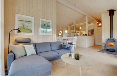 Torup Strand House | 124 m² House ∙ 4 bedrooms ∙ 8 guests