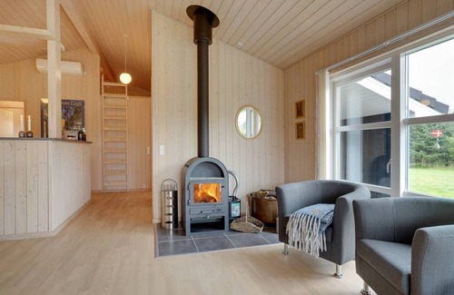 Torup Strand House | 124 m² House ∙ 4 bedrooms ∙ 8 guests