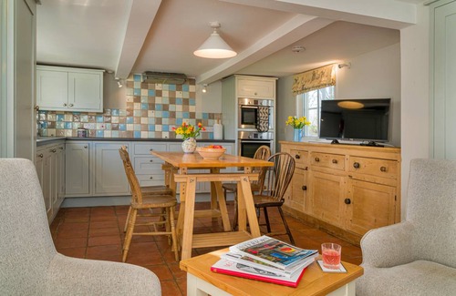 Newmarket Cottage | 125 m² Cabin ∙ 2 bedrooms ∙ 4 guests