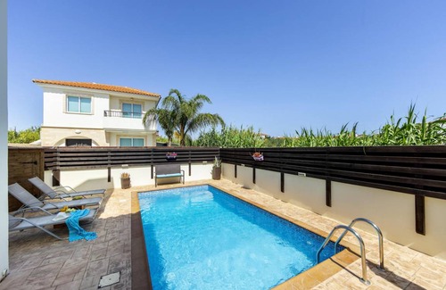 Pernera Villa | 125 m² Villa ∙ 3 bedrooms ∙ 8 guests