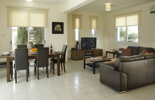 Pernera Villa | 125 m² Villa ∙ 3 bedrooms ∙ 6 guests