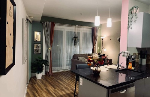 North End Apartment | 126 Main Floor Oasis, Shared Rooftop Area