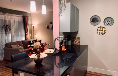 North End Apartment | 126 Main Floor Oasis, Shared Rooftop Area