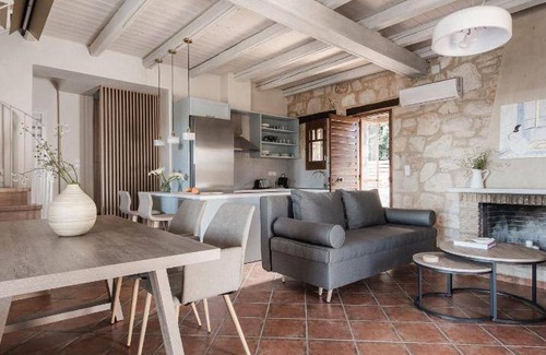 Mouzaki Resort | 127 m² Resort ∙ 3 bedrooms ∙ 7 guests