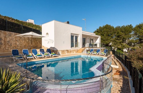 Coves Noves Villa | 127 m² Villa ∙ 4 bedrooms ∙ 8 guests
