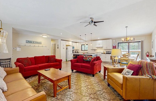 Ridgewood House | 128 m² House ∙ 3 bedrooms ∙ 7 guests