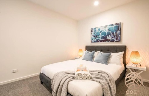 Abbotsford Apartment | 128*Summer Playfulness along the Yarra River*3BR Playhouse Suite