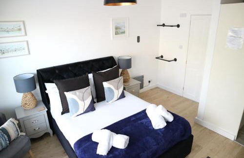 St Ives Apartment | 12a Mault-Ley Studio