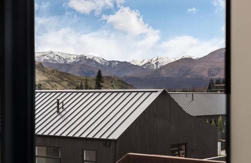 Lake Hayes Condo | 12th Avenue Queenstown Suite 16