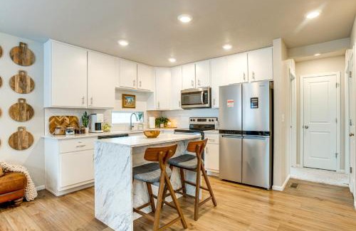 Gateway House | 13 Mi to Dtwn Denver Spacious Home with Balcony!