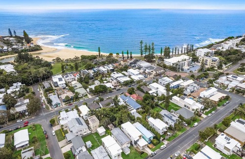Moffat Beach House | 13 Nothling Street Moffat Beach QLD