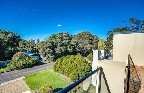 Encounter Bay House | 13 Nunkeri Avenue Encounter Bay