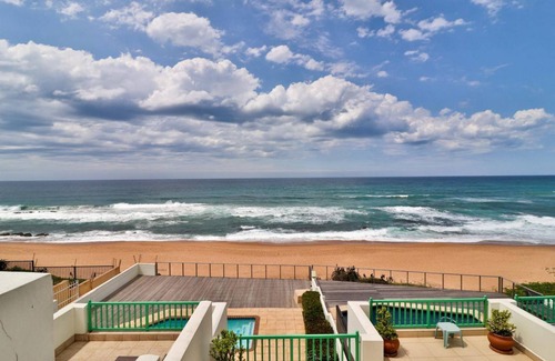 Ballito Apartment | 13 Skiathos - Beachfront Apartment - Shakas Rock/Ballito - NO LOADSHEDDING