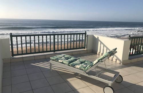 Ballito Apartment | 13 Skiathos - Beachfront Apartment - Shakas Rock/Ballito - NO LOADSHEDDING