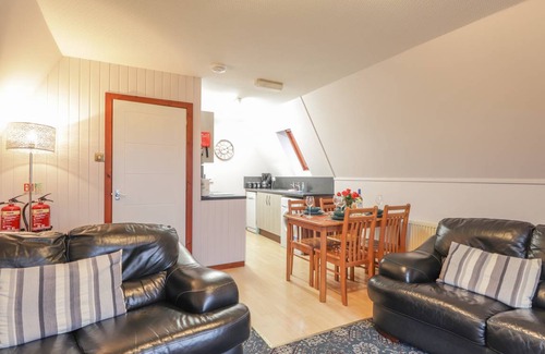 Heights of Achterneed Cottage | 130 m² Cottage ∙ 3 bedrooms ∙ 5 guests